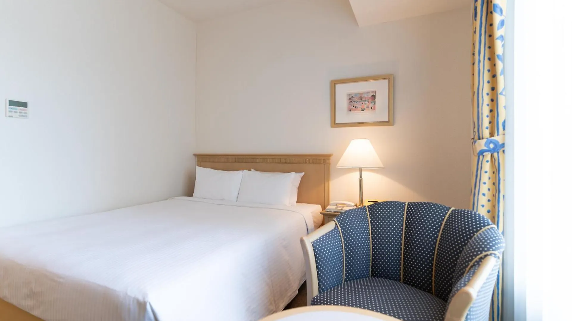 Authent Hotel Otaru 4*,